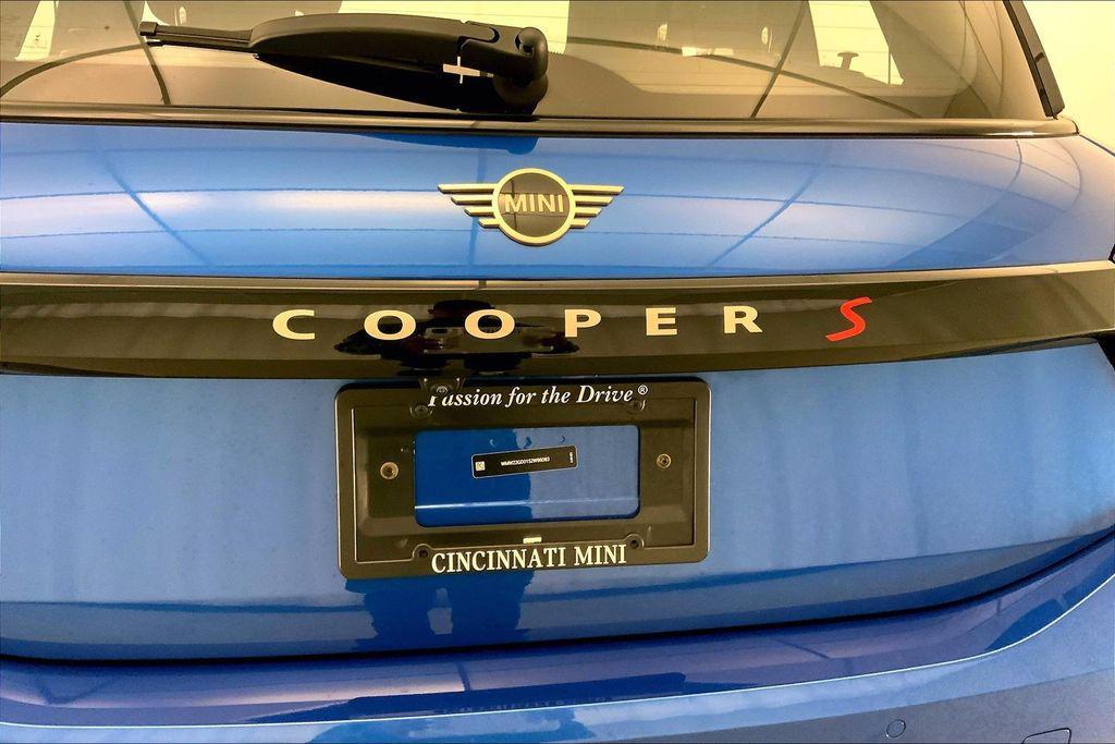 used 2025 MINI Hardtop car, priced at $33,808