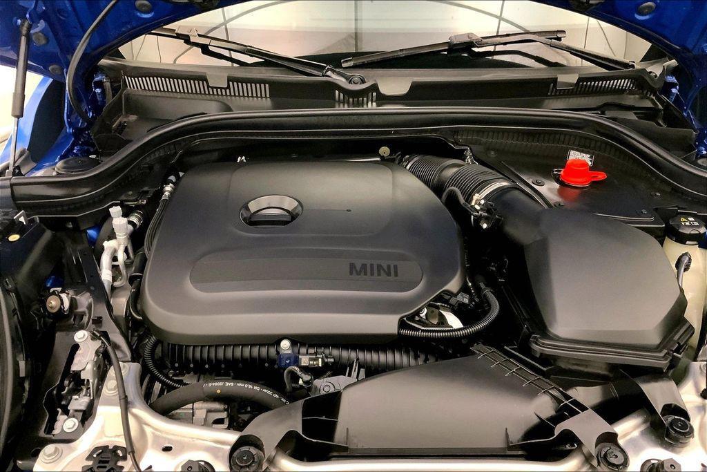 used 2025 MINI Hardtop car, priced at $33,808