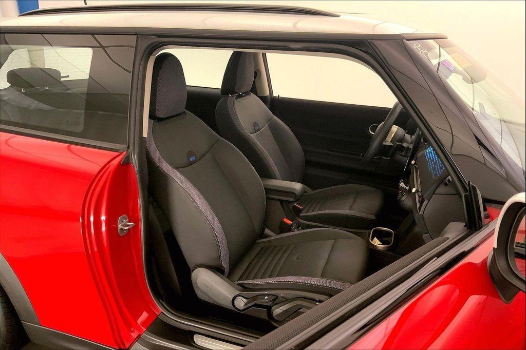 used 2025 MINI Hardtop car, priced at $34,290