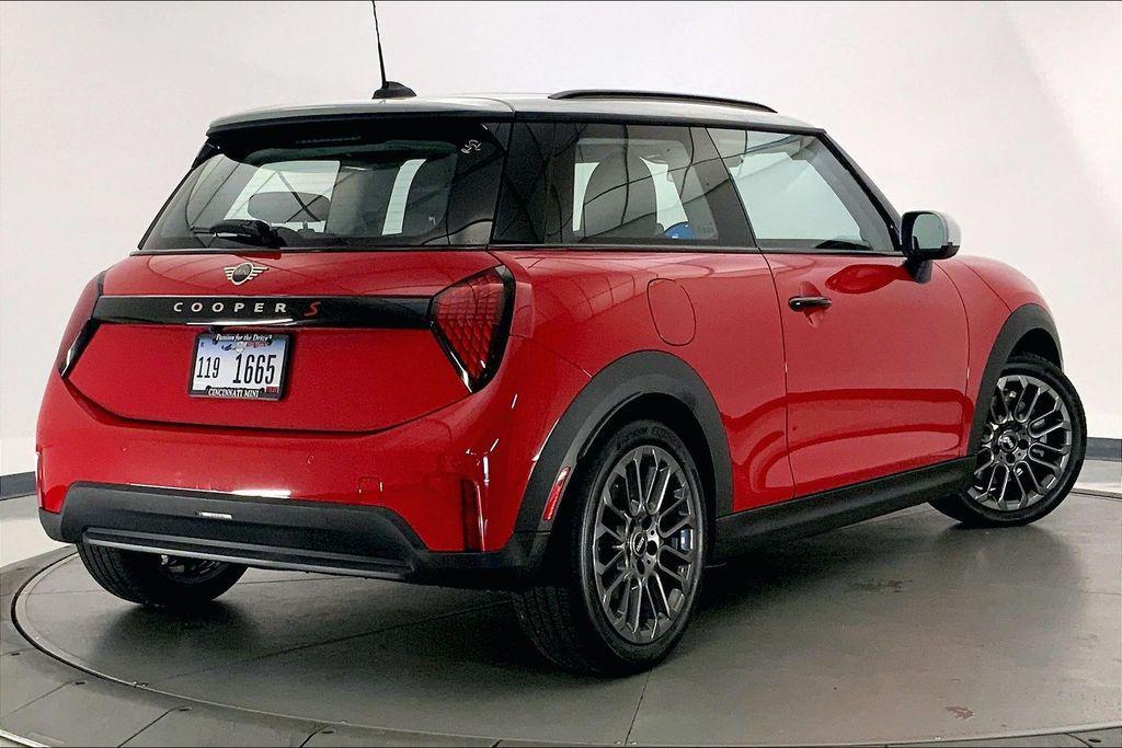 used 2025 MINI Hardtop car, priced at $31,990