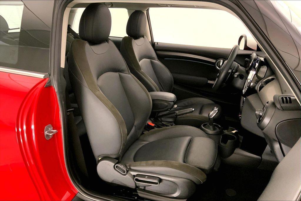 used 2023 MINI Hardtop car, priced at $18,648