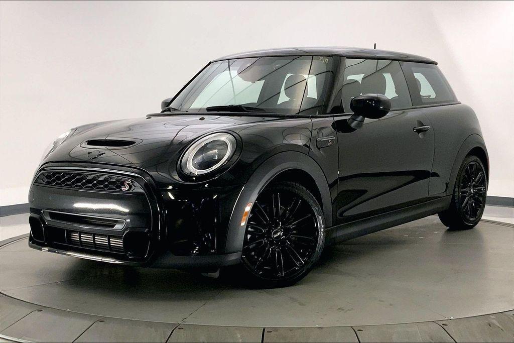 used 2024 MINI Hardtop car, priced at $30,498
