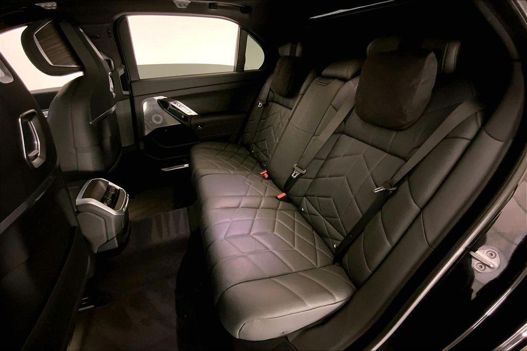 used 2023 BMW i7 car, priced at $73,390