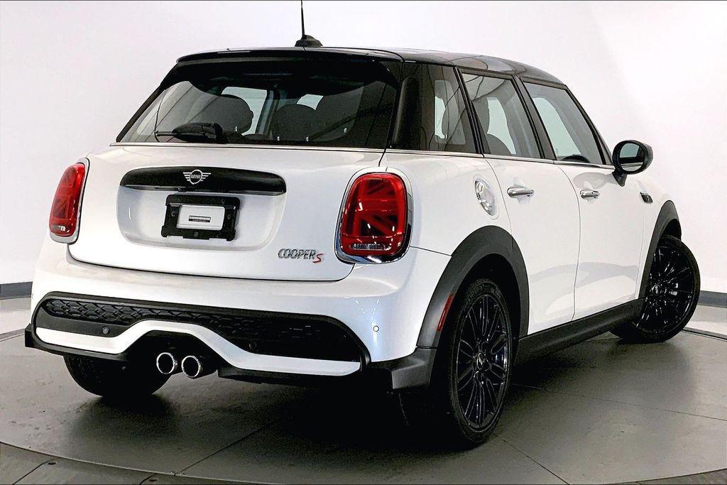 used 2024 MINI Hardtop car, priced at $30,398