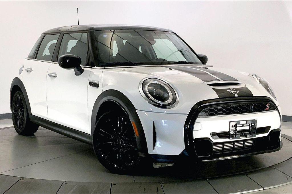 used 2024 MINI Hardtop car, priced at $30,398