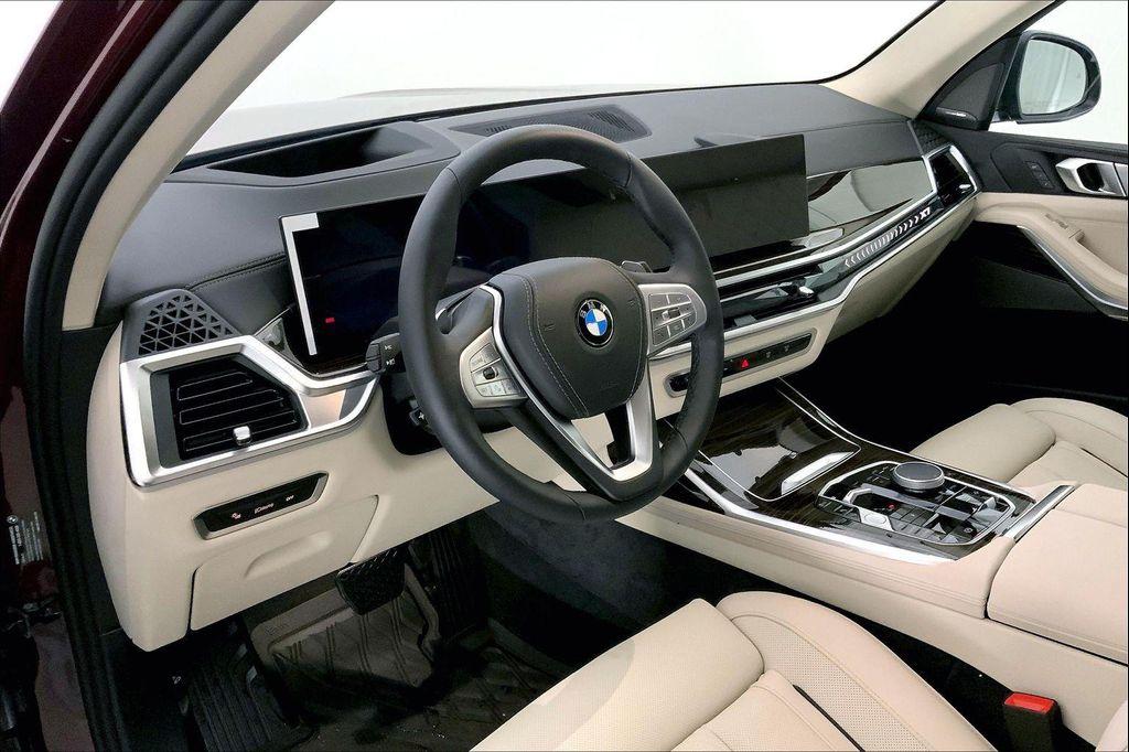 new 2026 BMW X7 car, priced at $93,075