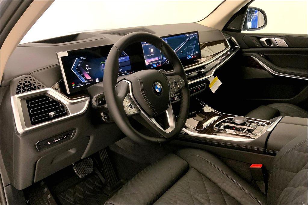 new 2026 BMW X7 car, priced at $91,885