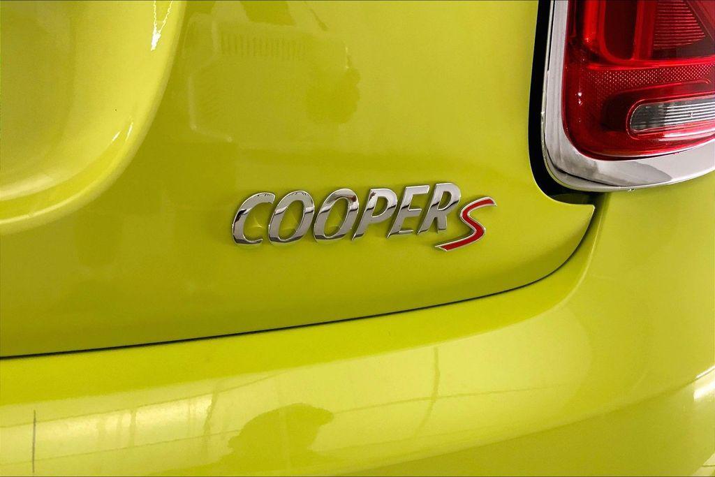 used 2024 MINI Hardtop car, priced at $33,953