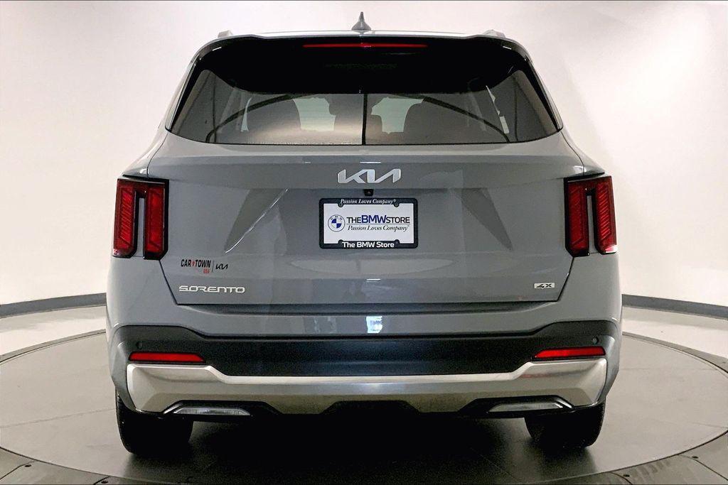 used 2025 Kia Sorento car, priced at $31,388
