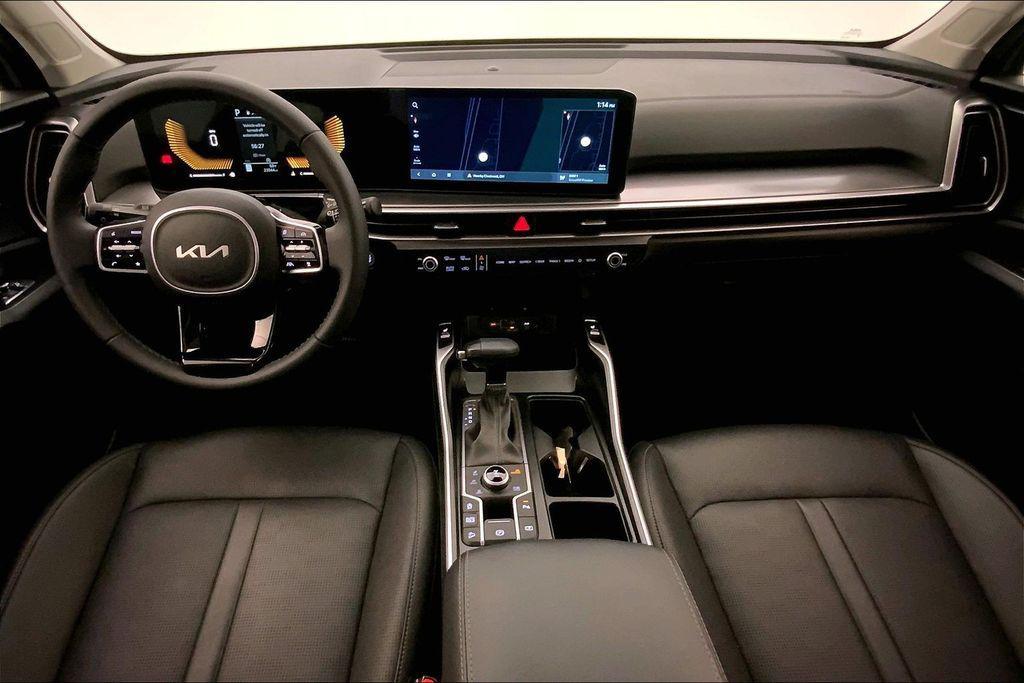 used 2025 Kia Sorento car, priced at $31,388