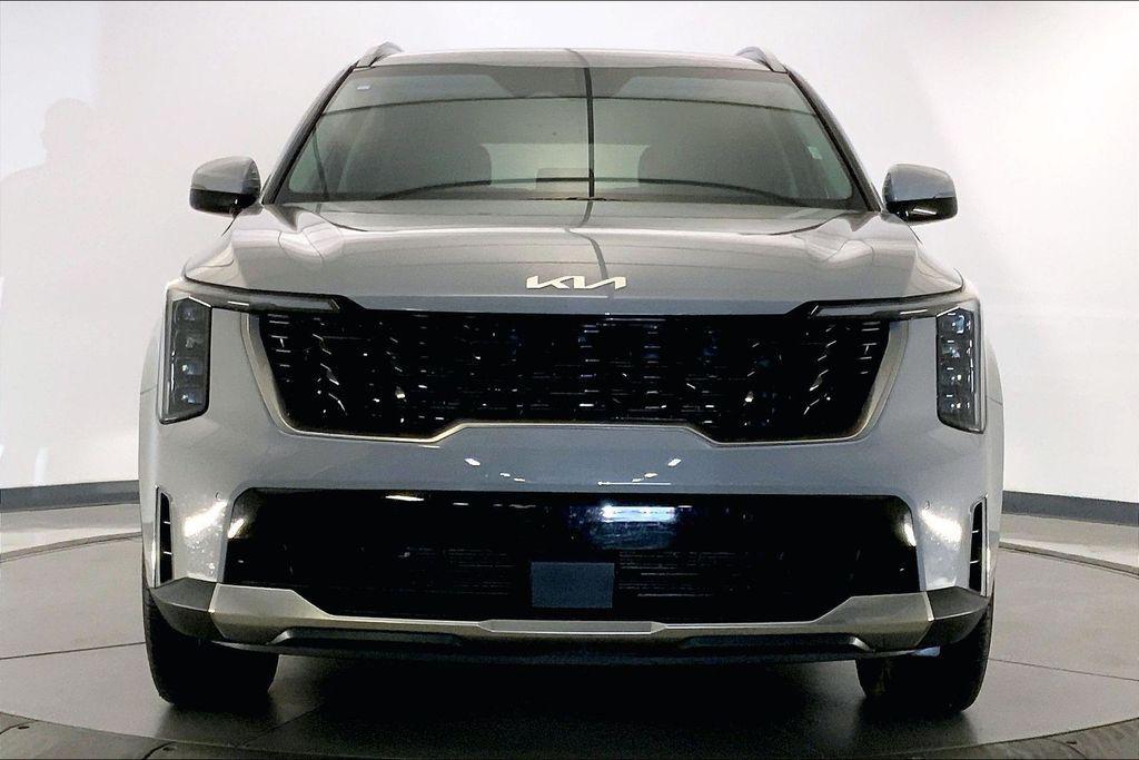 used 2025 Kia Sorento car, priced at $31,388