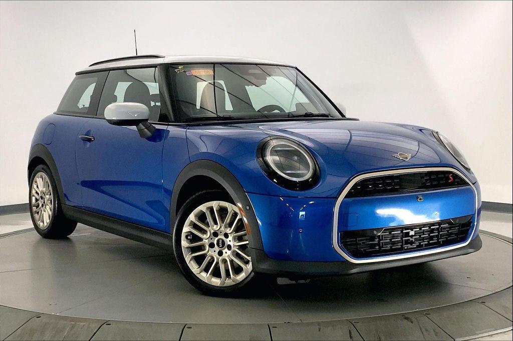 used 2025 MINI Hardtop car, priced at $31,277