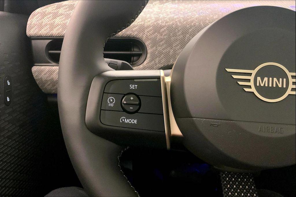 used 2025 MINI Hardtop car, priced at $31,277