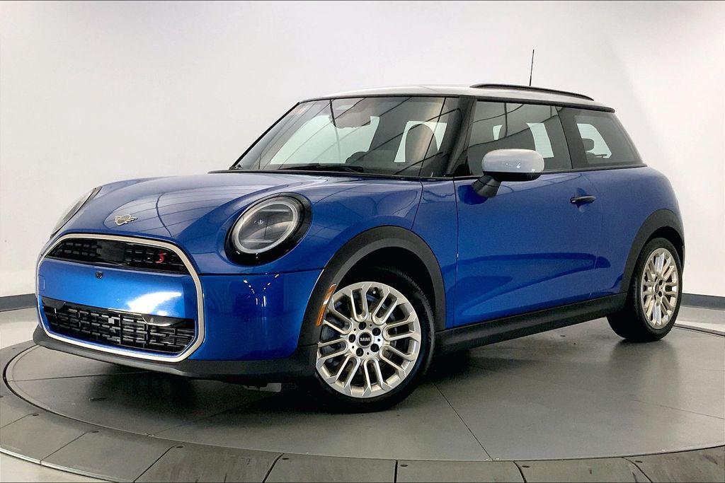 used 2025 MINI Hardtop car, priced at $32,490