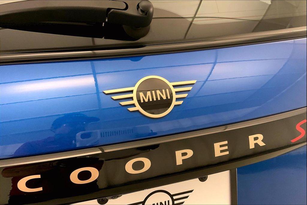 used 2025 MINI Hardtop car, priced at $31,277