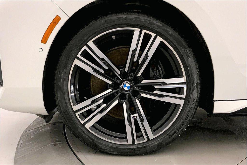used 2023 BMW 760 car