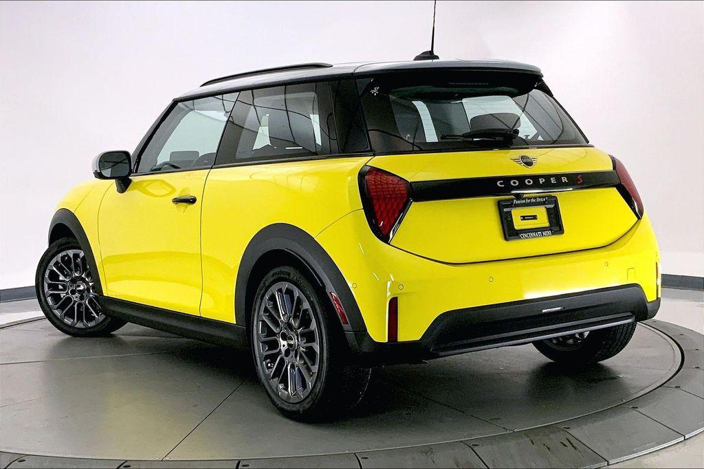 used 2025 MINI Hardtop car, priced at $32,990