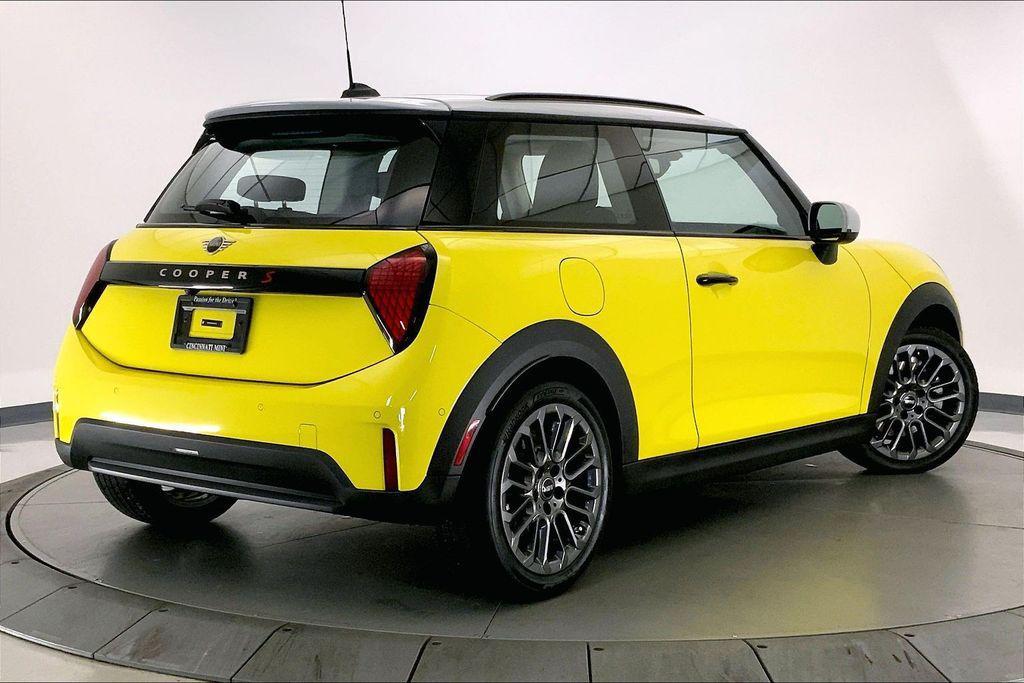 used 2025 MINI Hardtop car, priced at $32,990