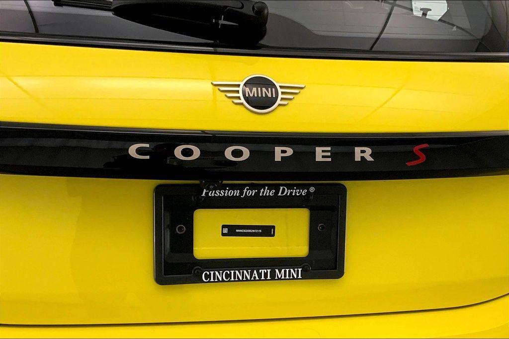 used 2025 MINI Hardtop car, priced at $32,990