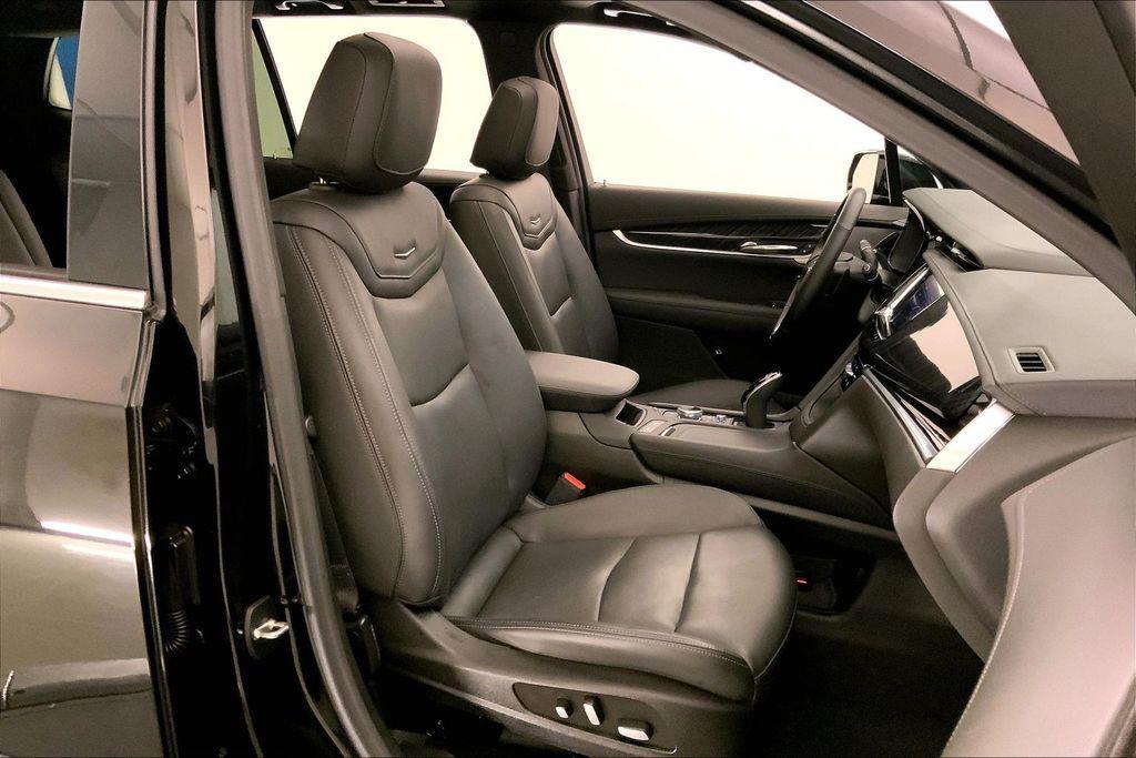 used 2023 Cadillac XT6 car, priced at $37,548