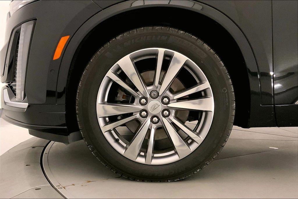 used 2023 Cadillac XT6 car, priced at $37,548