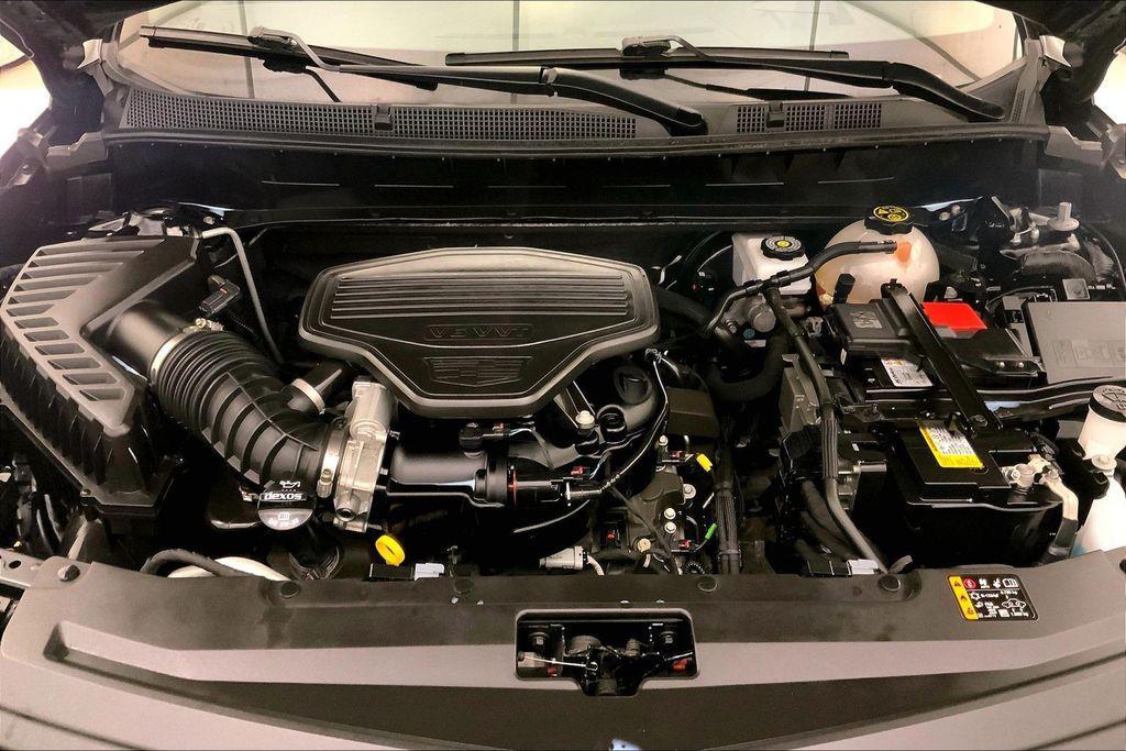 used 2023 Cadillac XT6 car, priced at $37,548
