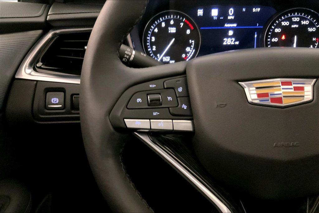used 2023 Cadillac XT6 car, priced at $37,548