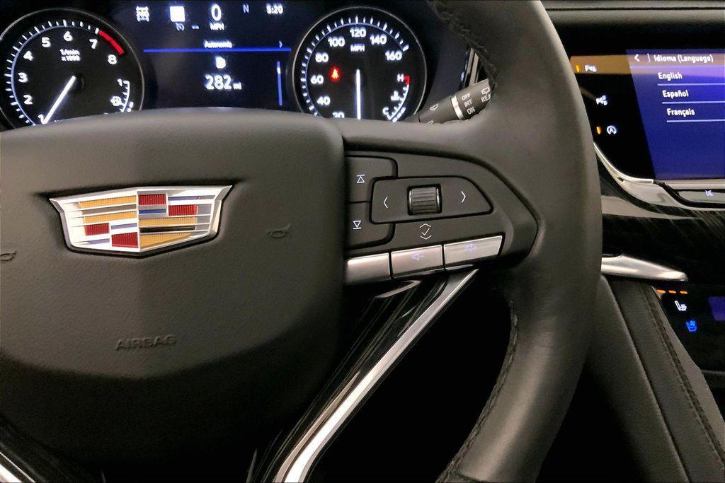 used 2023 Cadillac XT6 car, priced at $37,548
