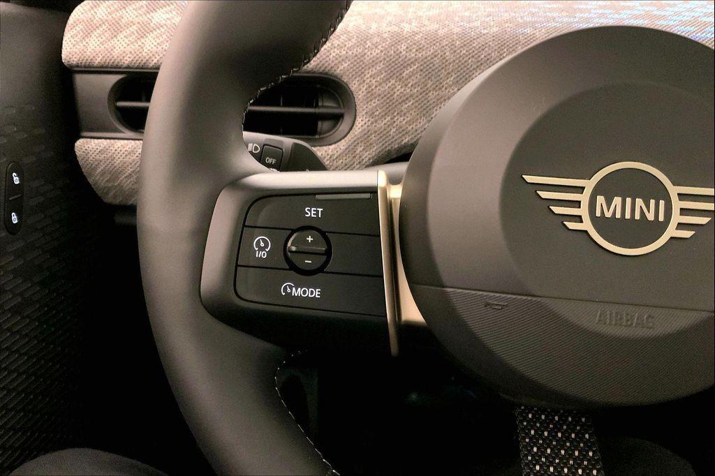 used 2025 MINI Hardtop car