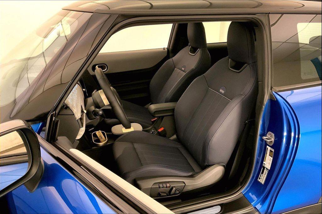 used 2025 MINI Hardtop car