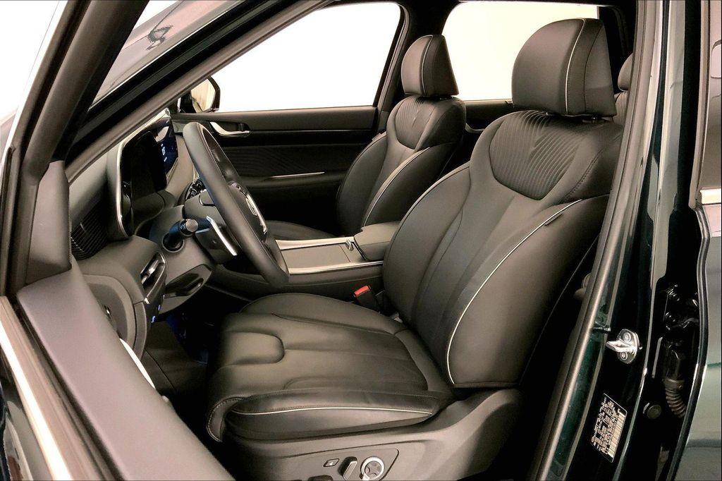 used 2025 Hyundai Palisade car, priced at $47,555