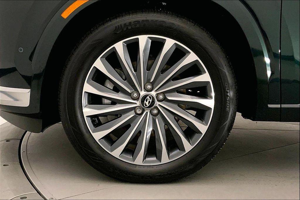 used 2025 Hyundai Palisade car, priced at $47,555