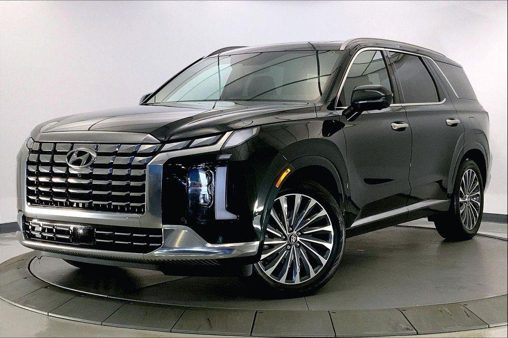 used 2025 Hyundai Palisade car, priced at $47,555