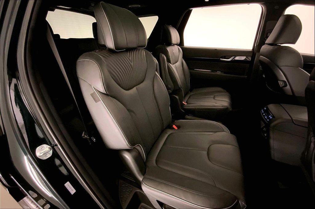 used 2025 Hyundai Palisade car, priced at $47,555