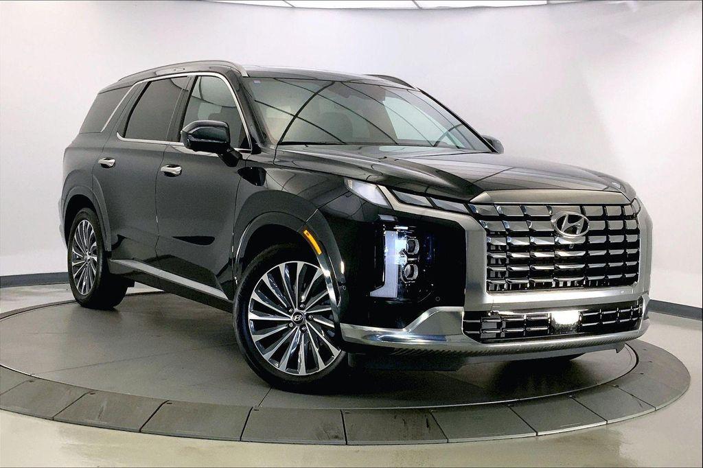 used 2025 Hyundai Palisade car, priced at $47,555
