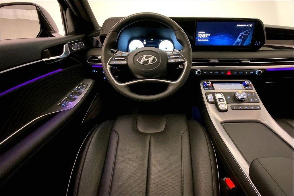 used 2025 Hyundai Palisade car, priced at $47,555