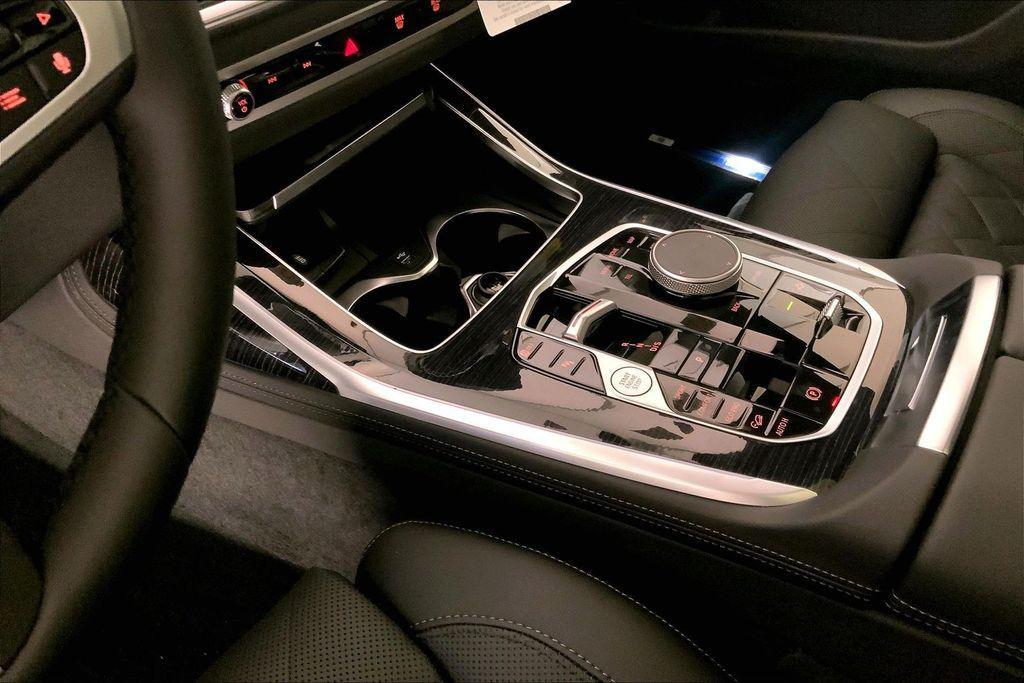 new 2027 BMW X7 car, priced at $102,048