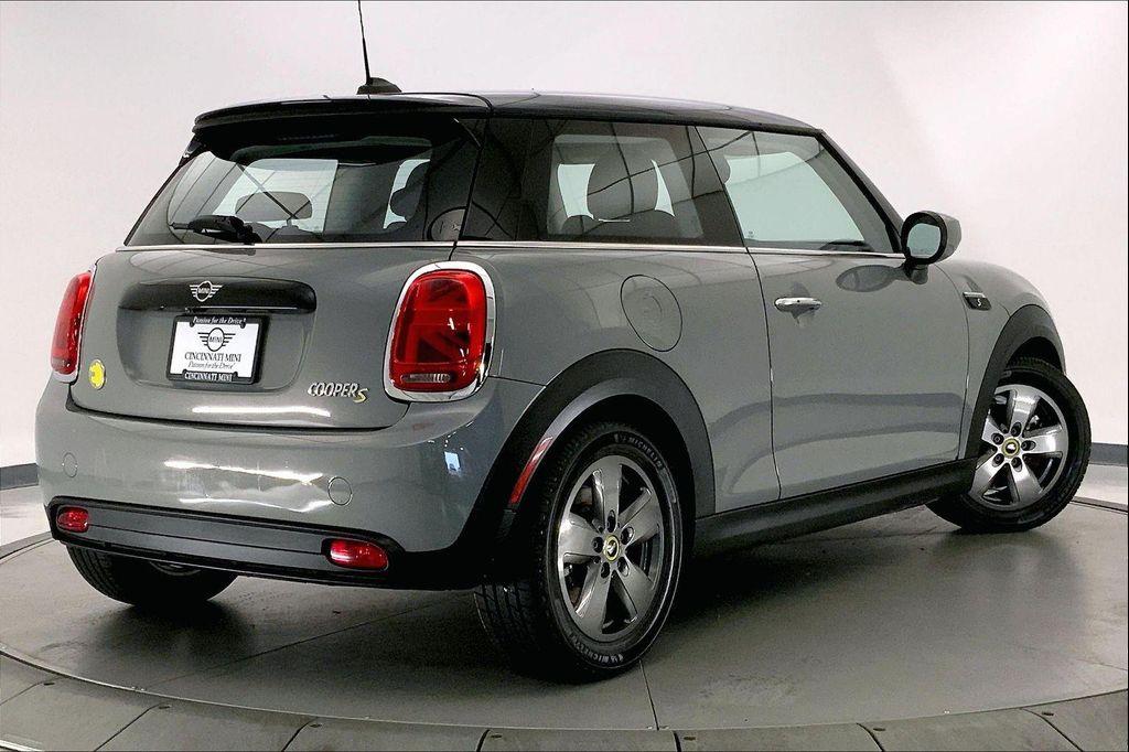 used 2022 MINI Hardtop car, priced at $18,995
