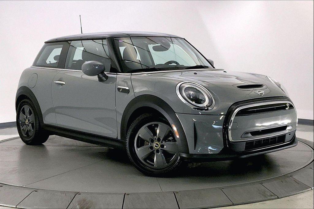 used 2022 MINI Hardtop car, priced at $18,995