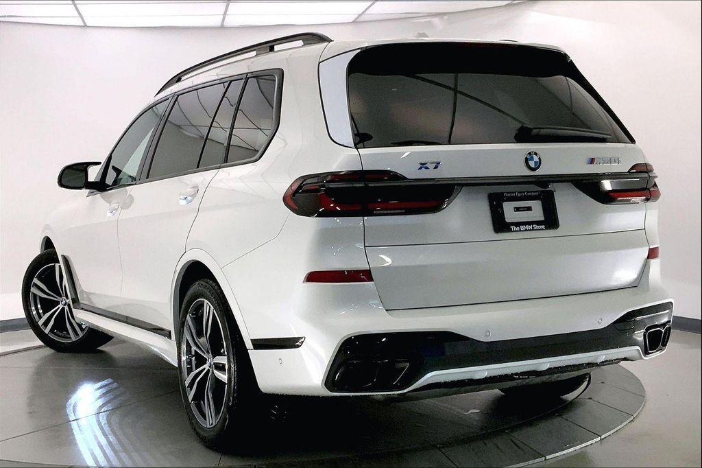 new 2026 BMW X7 car, priced at $122,635