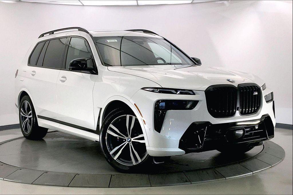new 2026 BMW X7 car, priced at $122,635