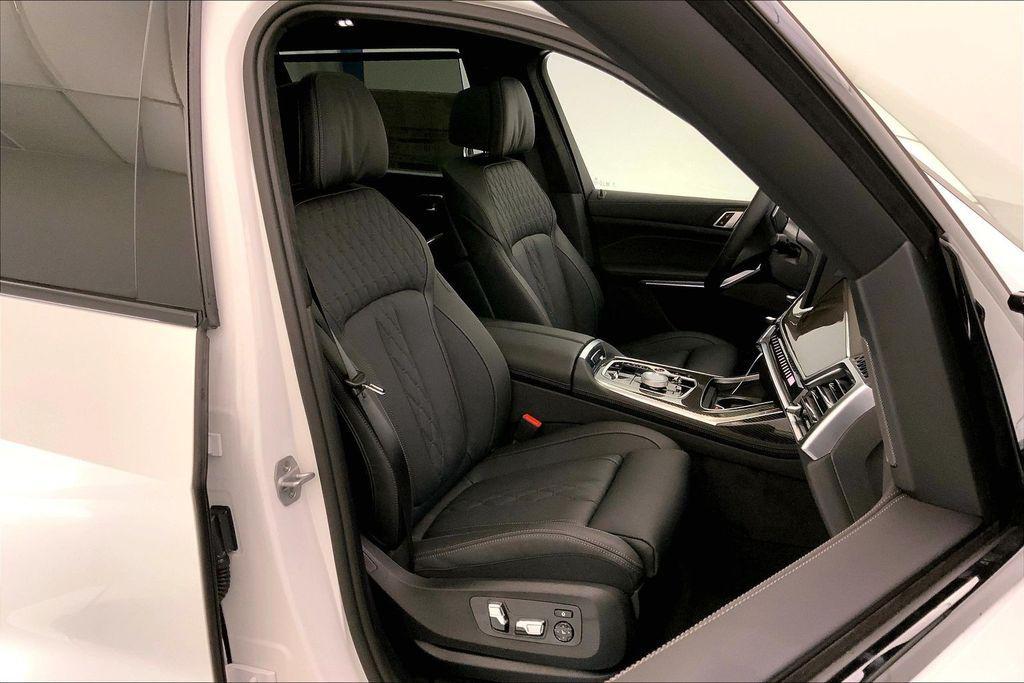 new 2026 BMW X7 car, priced at $122,635