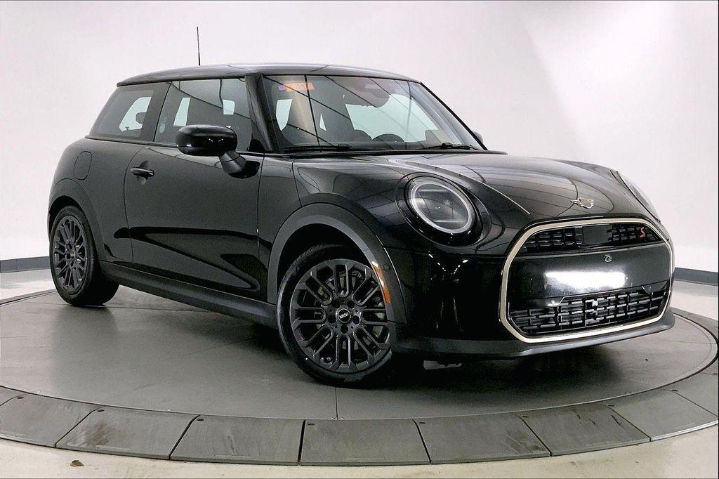 used 2025 MINI Hardtop car, priced at $37,290