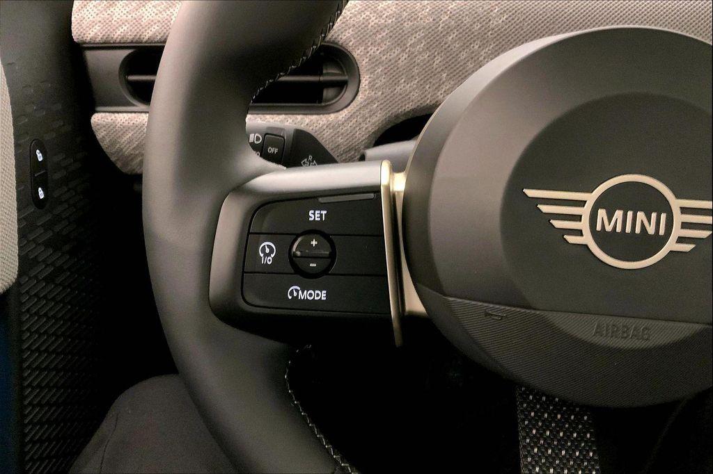 used 2025 MINI Hardtop car, priced at $37,290