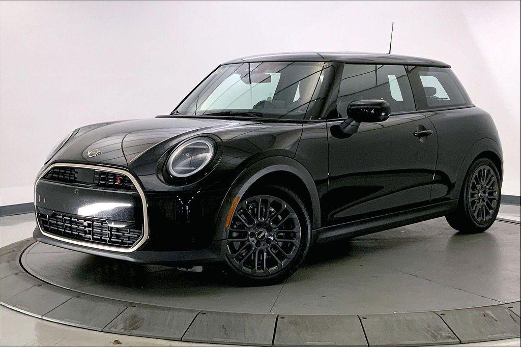 used 2025 MINI Hardtop car, priced at $37,290