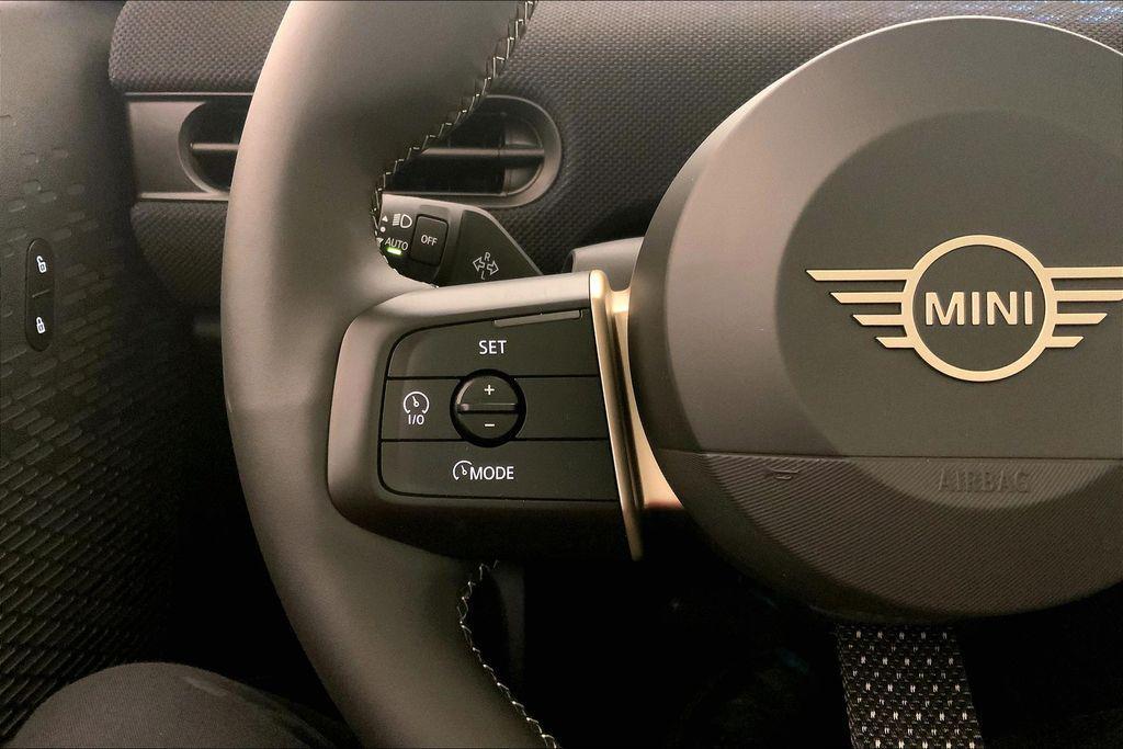 used 2025 MINI Hardtop car, priced at $31,990