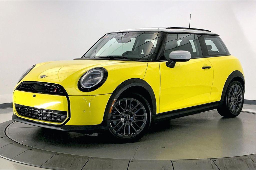 used 2025 MINI Hardtop car, priced at $31,990