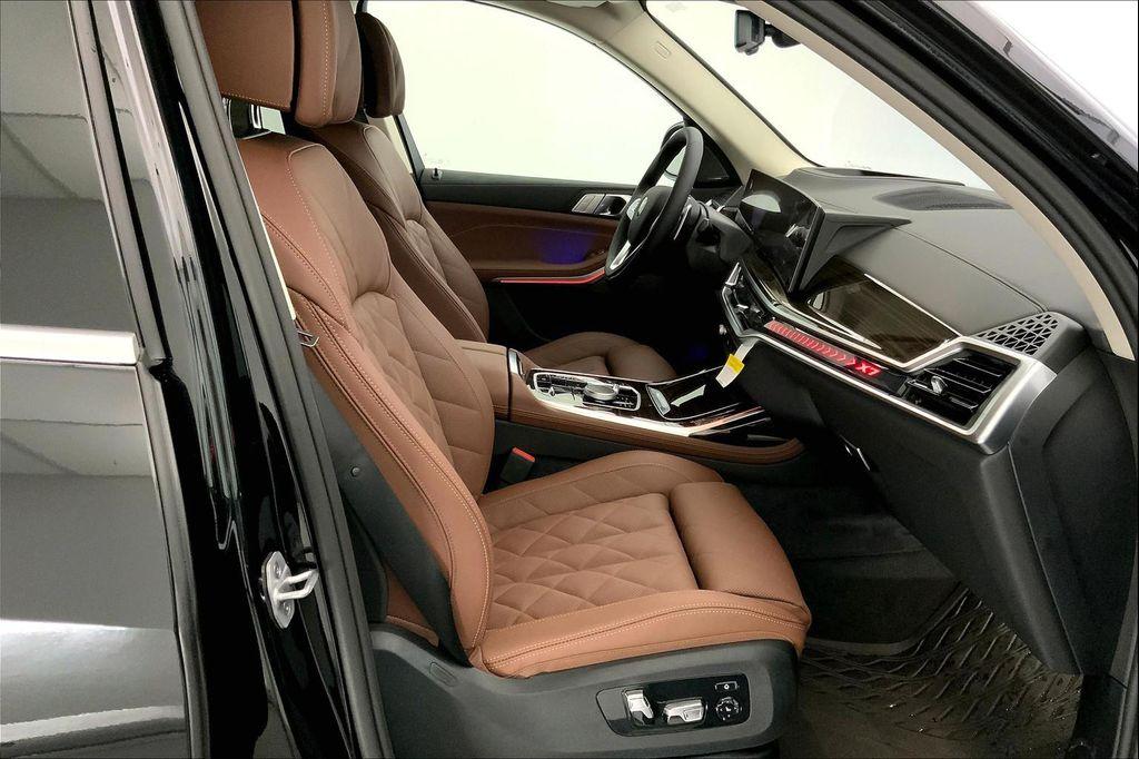 new 2026 BMW X7 car, priced at $89,990