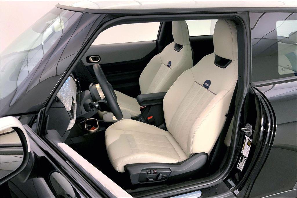 used 2025 MINI Hardtop car, priced at $34,992