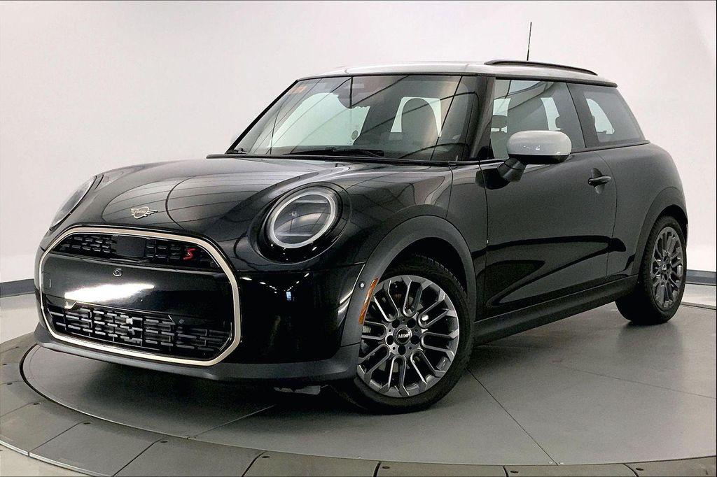 used 2025 MINI Hardtop car, priced at $37,990